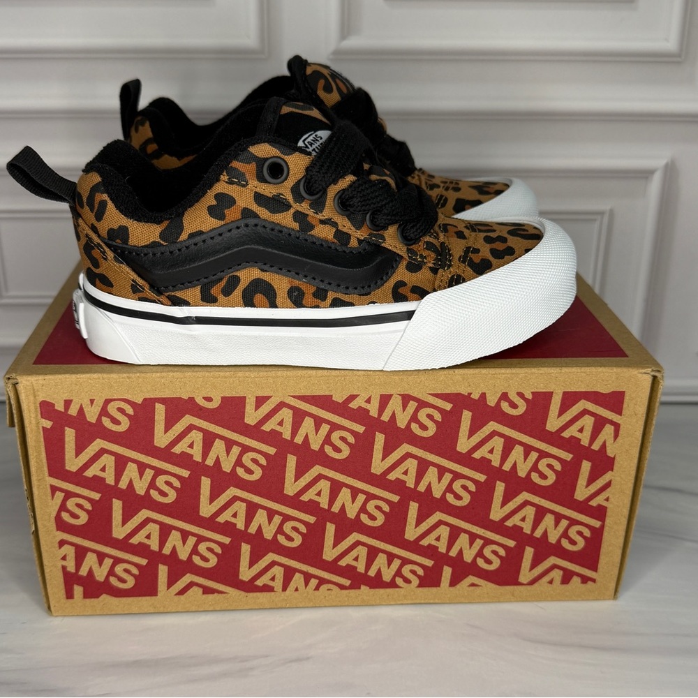 Vans Girl Size 11 Tan and Black Leopard Sneakers | Brand New in Box - Picture 2 of 6